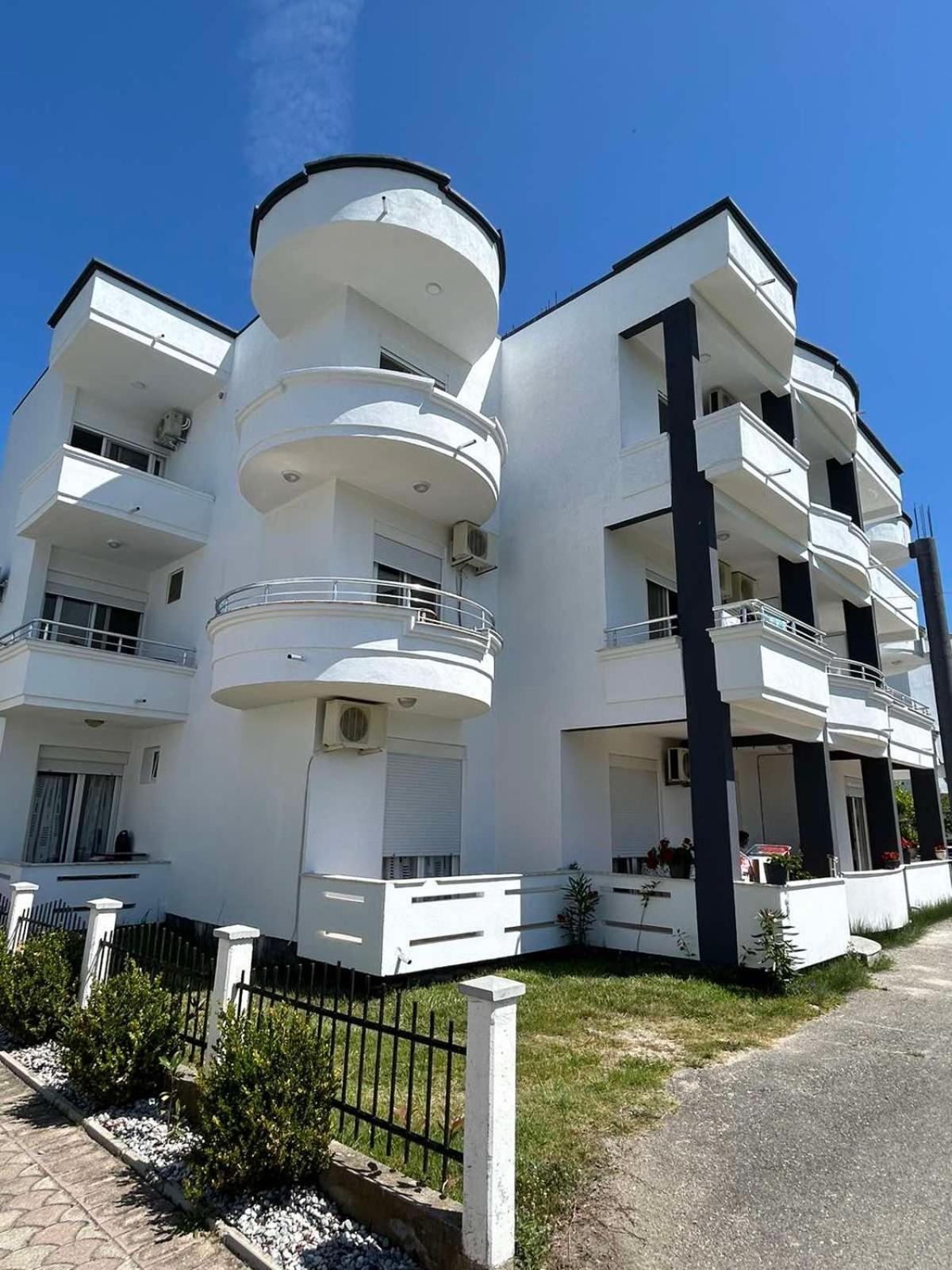 Apartmani Agovic Ulcinj Bagian luar foto